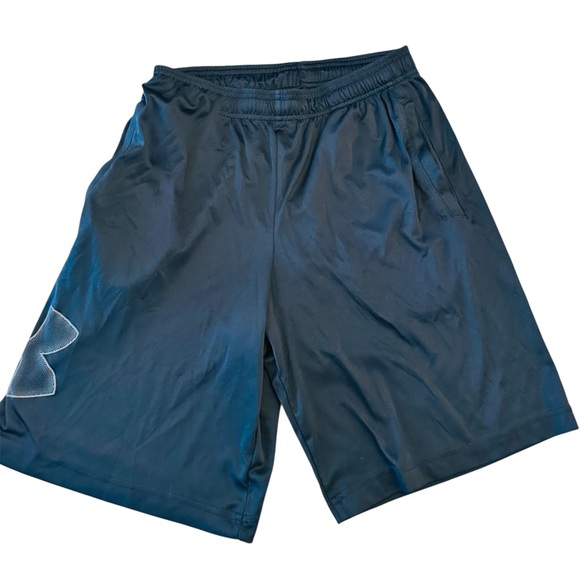 Under Armour Bundle Black Athletic Shorts with Short Sleeve Hooded Shirt Mens M - Picture 2 of 10